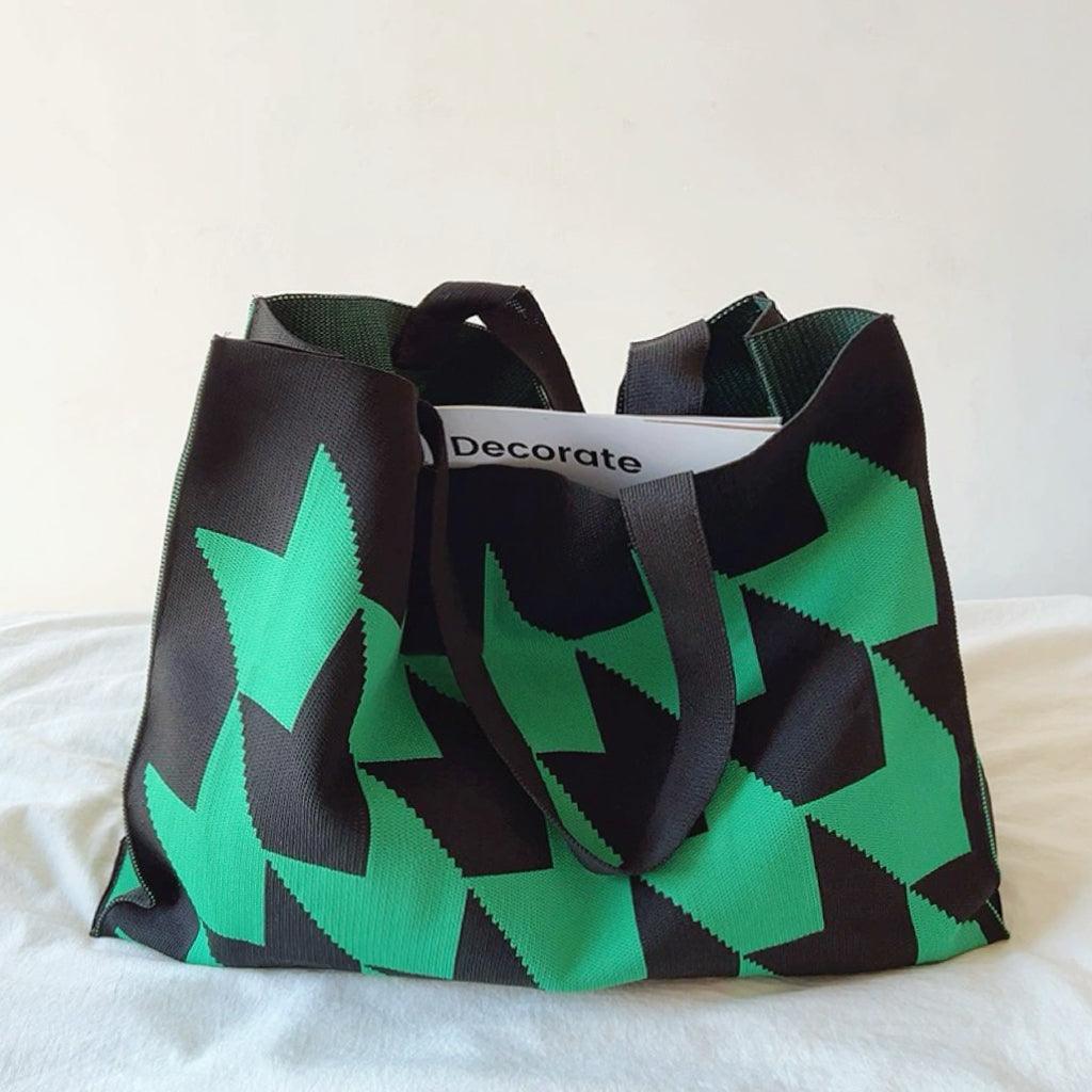 Stylish and Relaxed Bag - Versatile Tote - Durable Fabric - Perfect for Everyday Use