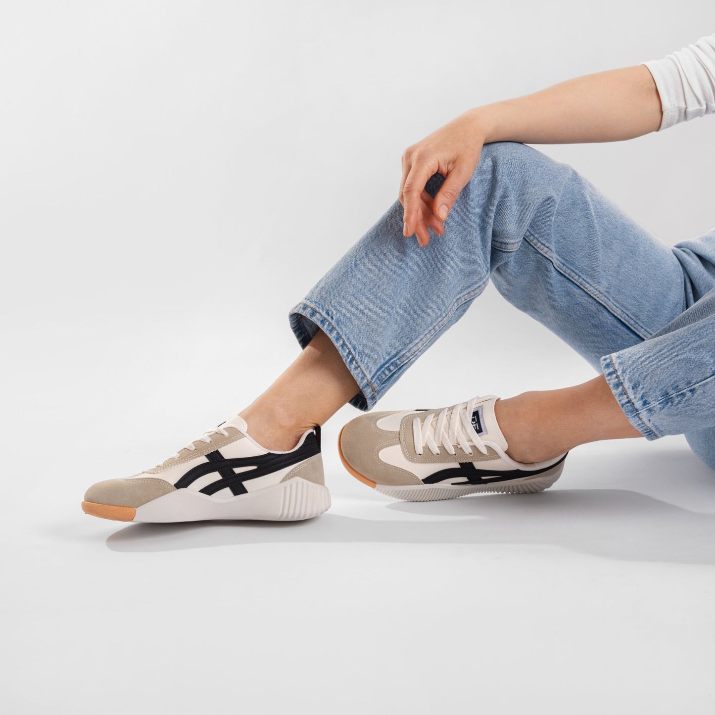 Elin | Vintage sneakers for women