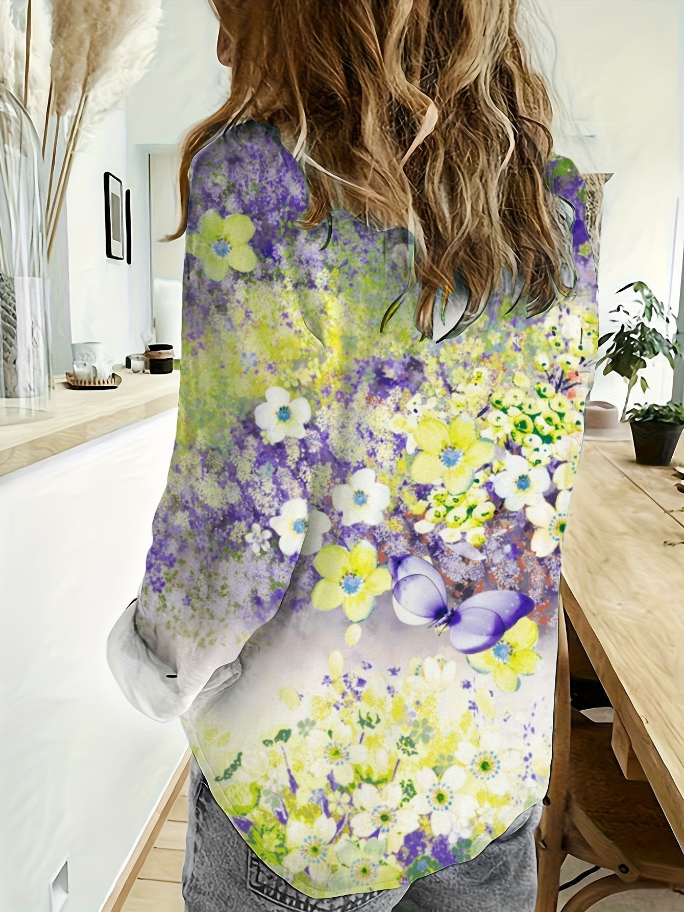 Women's - Linen Shirt - Floral Pattern, Long Sleeves & Upturned Collar - Romantic Style for Effortless Elegance