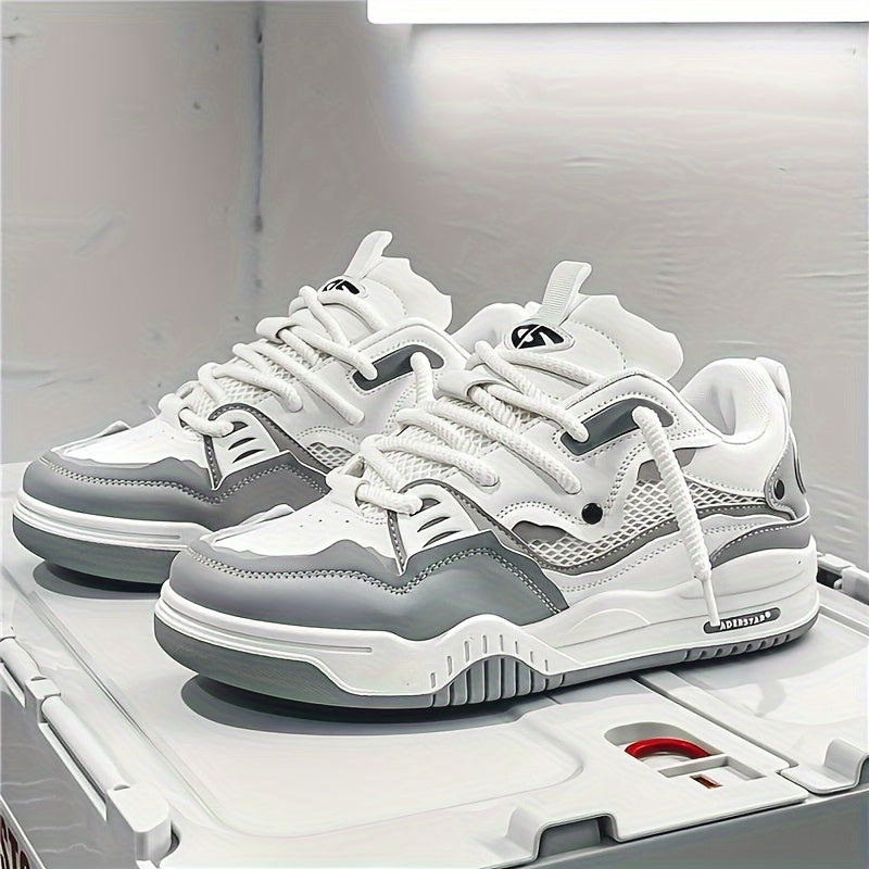 Geometric sporty sneakers - casual and trendy