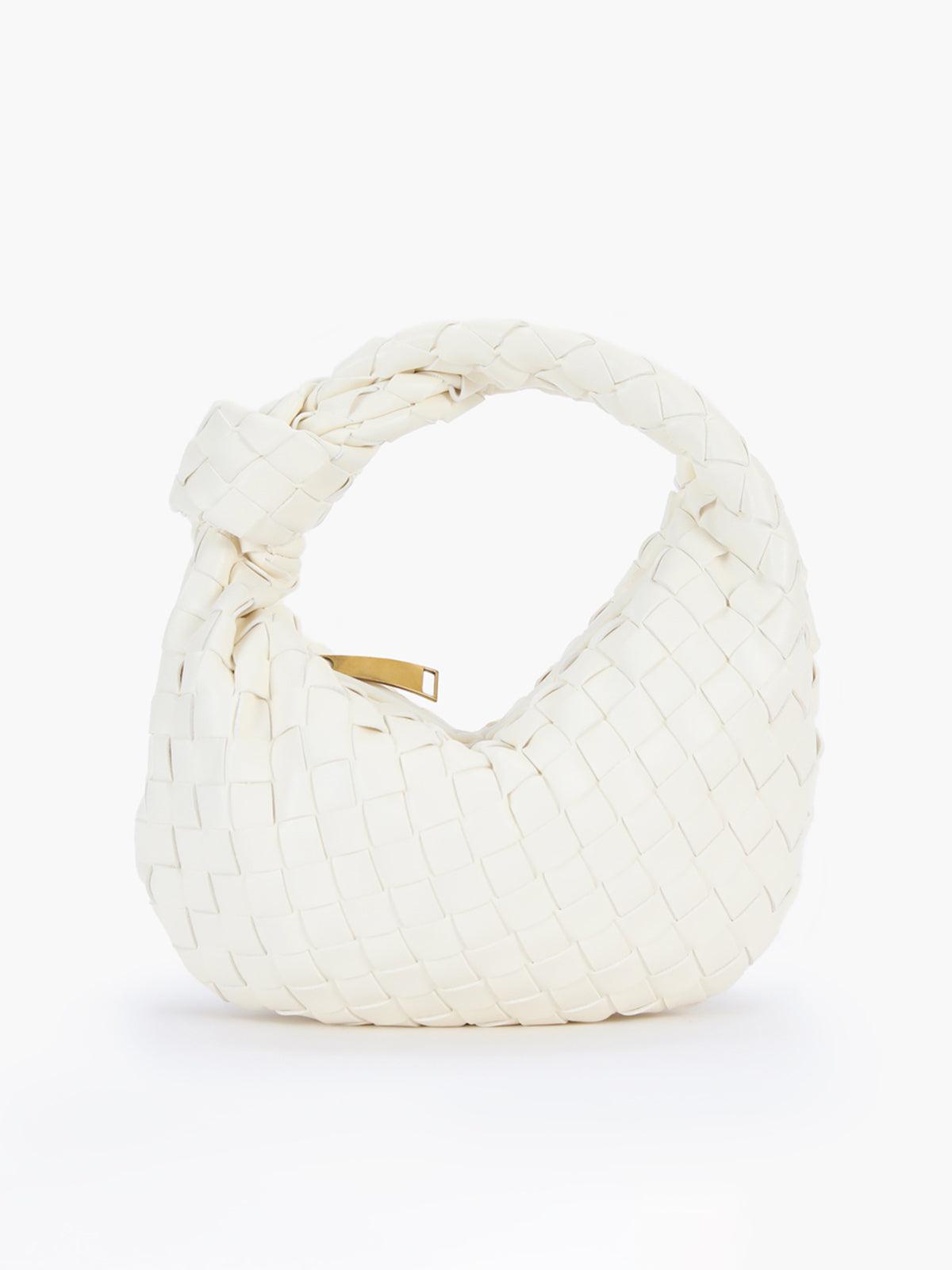 Casual Relaxed Style - Comfortable Everyday Wear - Perfect for Leisure and Relaxation