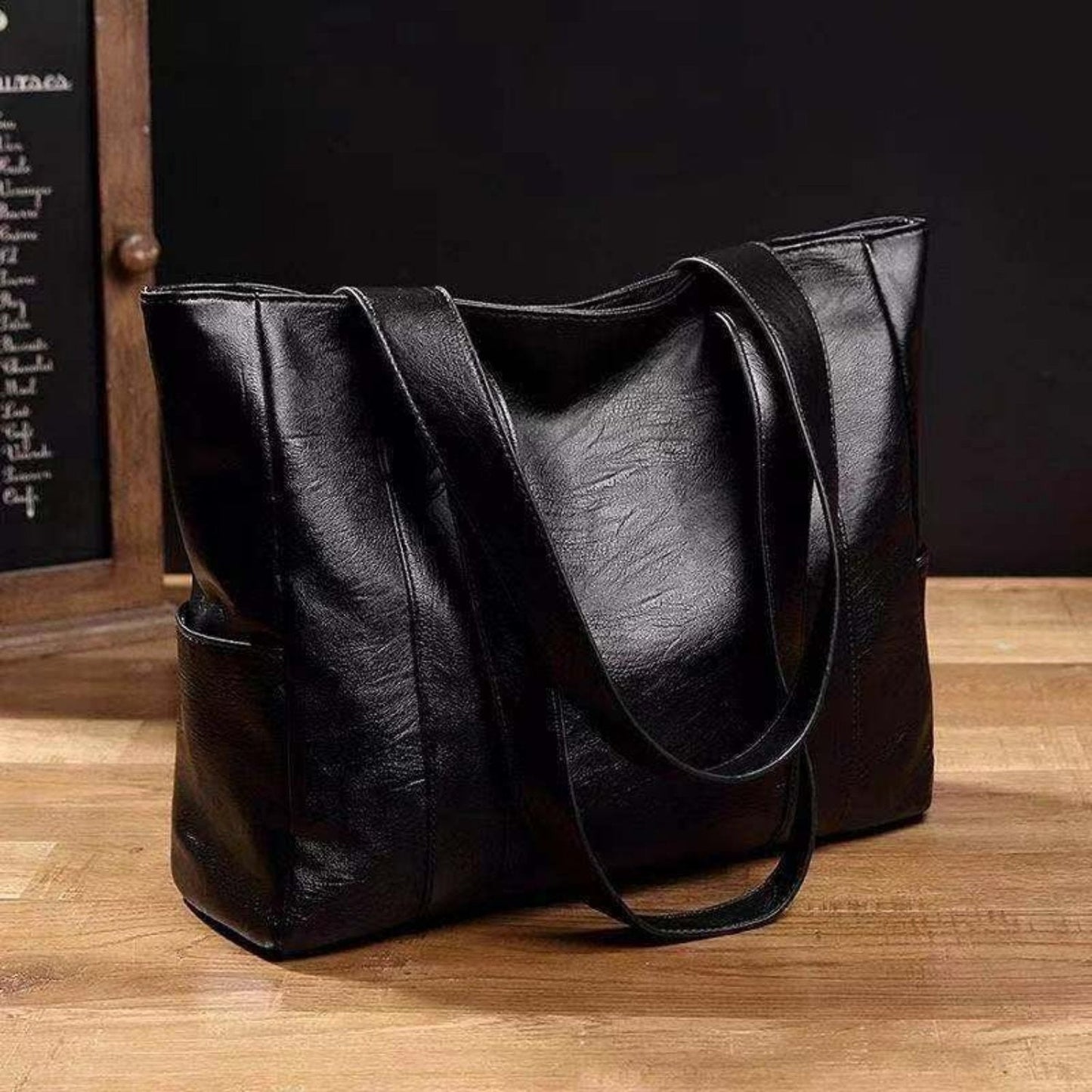Vintage Leather Shoulder Bag - Classic - Fashionable Women - For Every Day