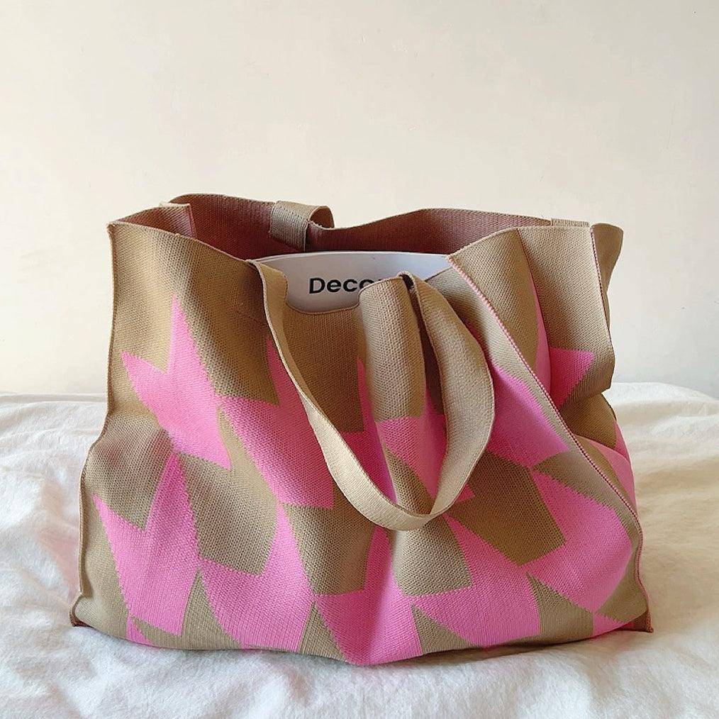 Stylish and Relaxed Bag - Versatile Tote - Durable Fabric - Perfect for Everyday Use