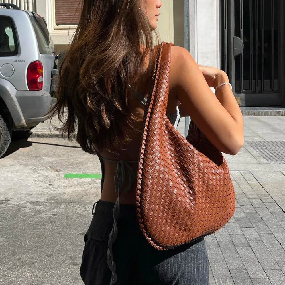 Tote Bag - Stylish - High Quality, Spacious, Elegant Design - Ideal for Work and Leisure