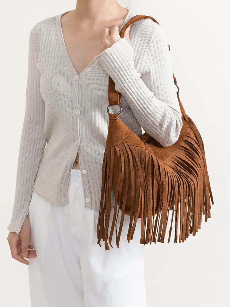Stylish Shoulder Bag - Soft Suede Material - Chic Everyday Accessory for Women