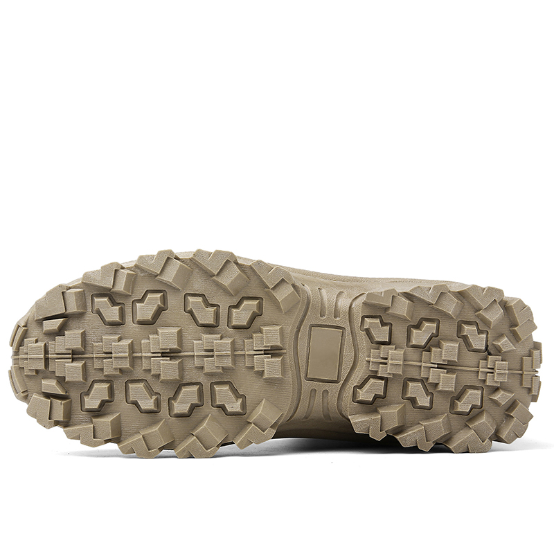 Waterproof, puncture-resistant military boots for outdoor use