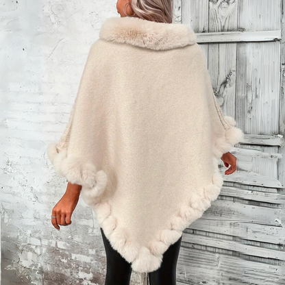 Liv - Warm and refined knitted cape