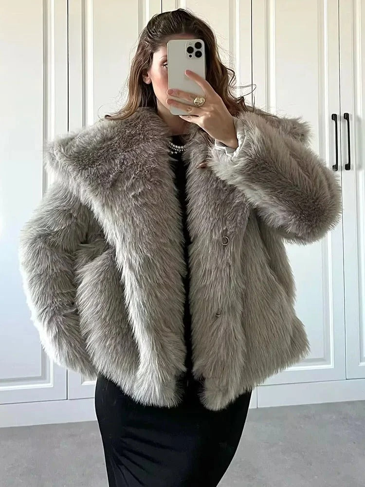 Adelina | Stylish, ultra-soft, thick, hand-woven wool coat