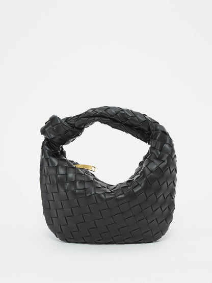 Casual Relaxed Style - Comfortable Everyday Wear - Perfect for Leisure and Relaxation