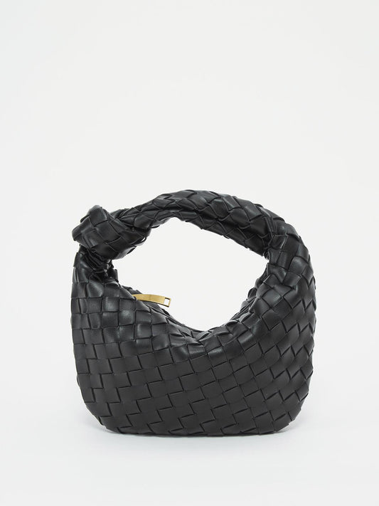 Casual Relaxed Style - Comfortable Everyday Wear - Perfect for Leisure and Relaxation