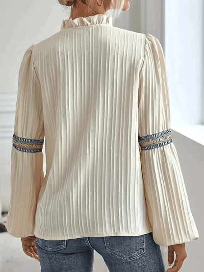Jacqueline - Elegant blouse with puff sleeves