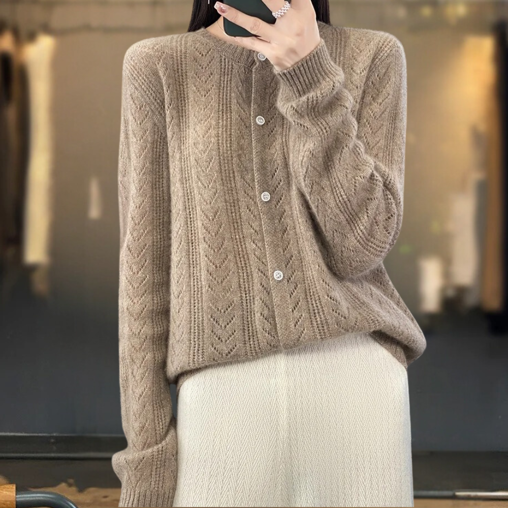 Freesia - Comfortable warm sweater for women
