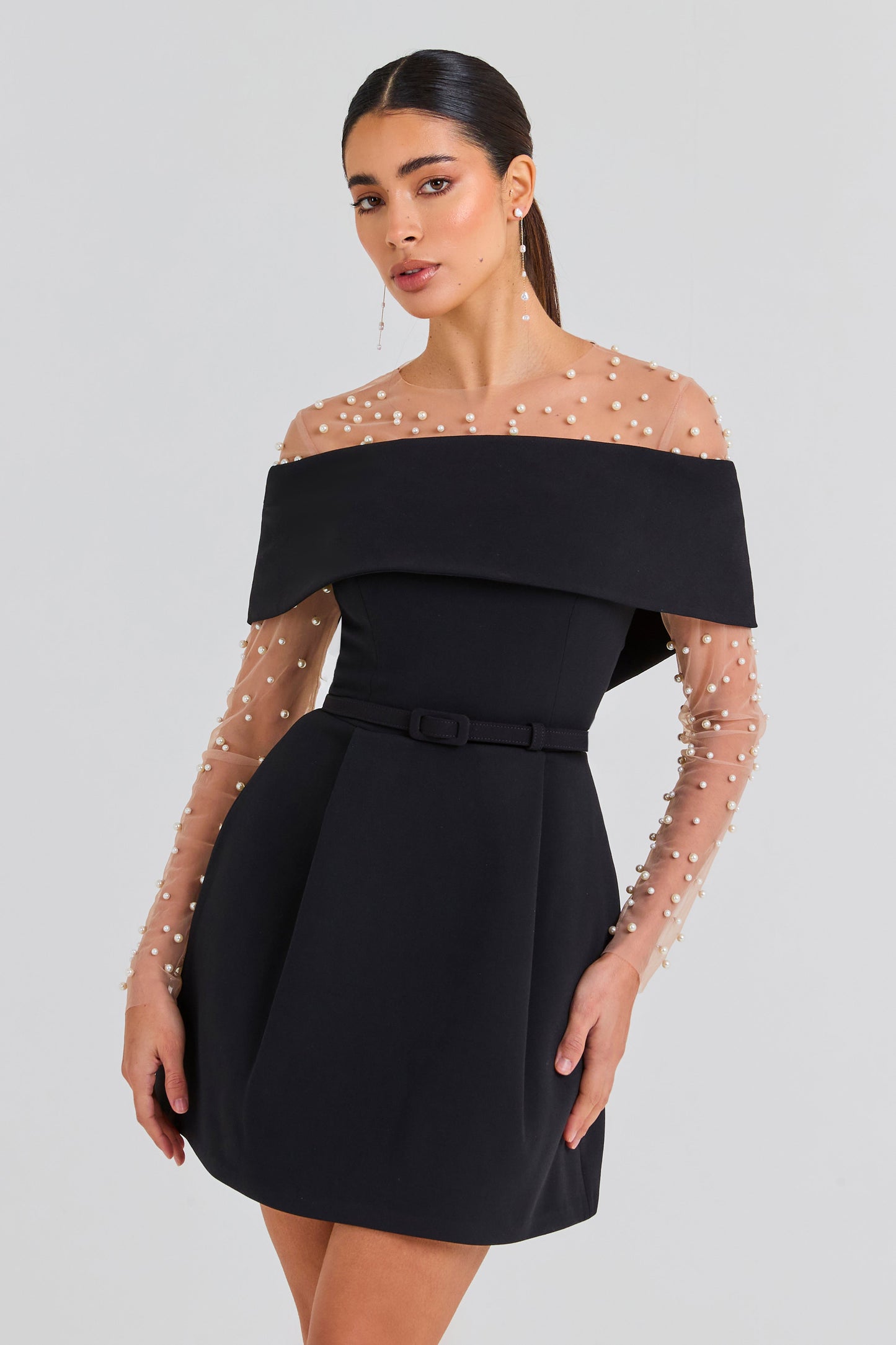 Adeline - Elegant Off-Shoulder Mini Dress
