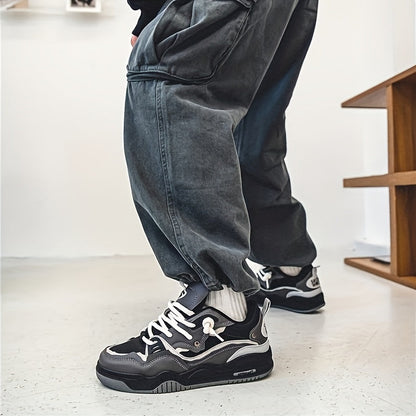 Geometric sporty sneakers - casual and trendy