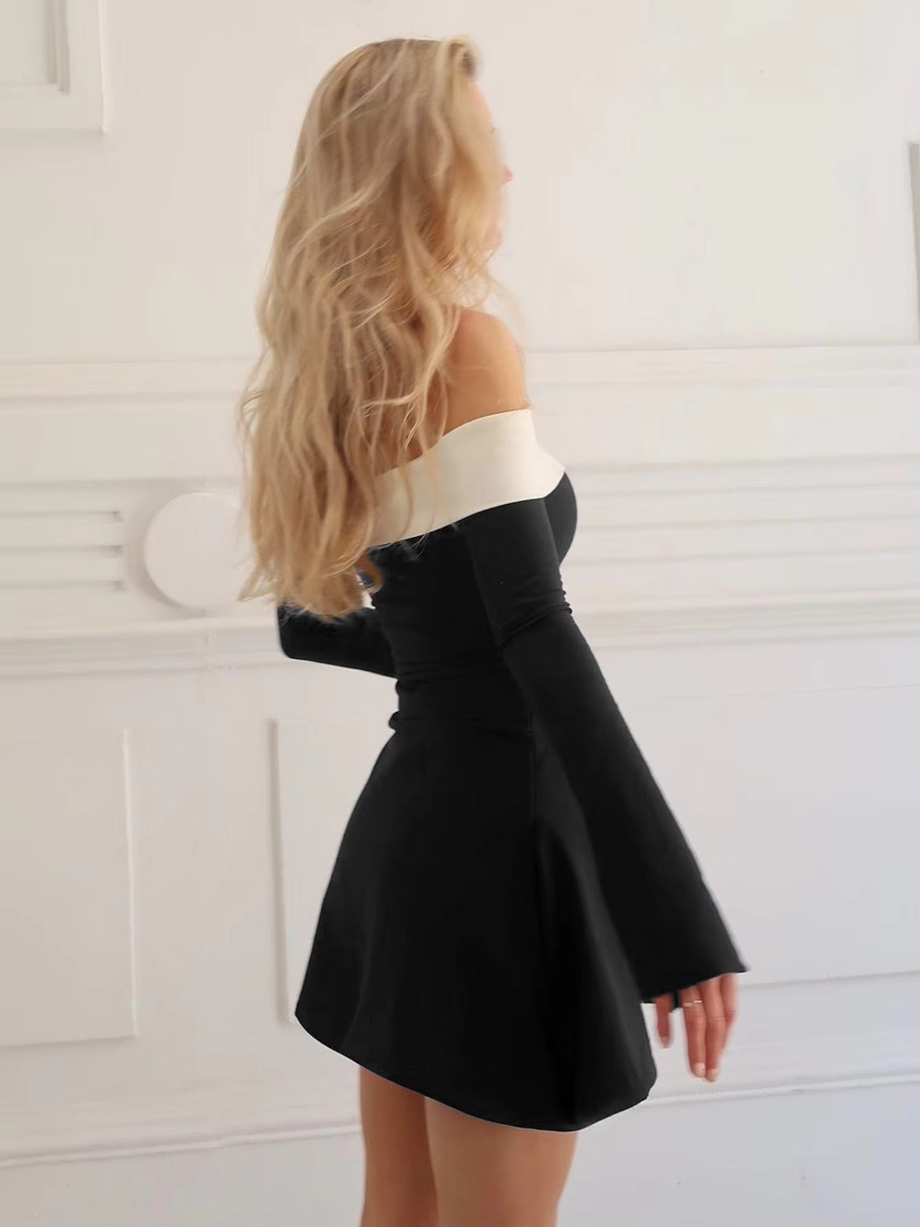 Off-Shoulder Bodycon Mini Dress with Long Sleeves for Women